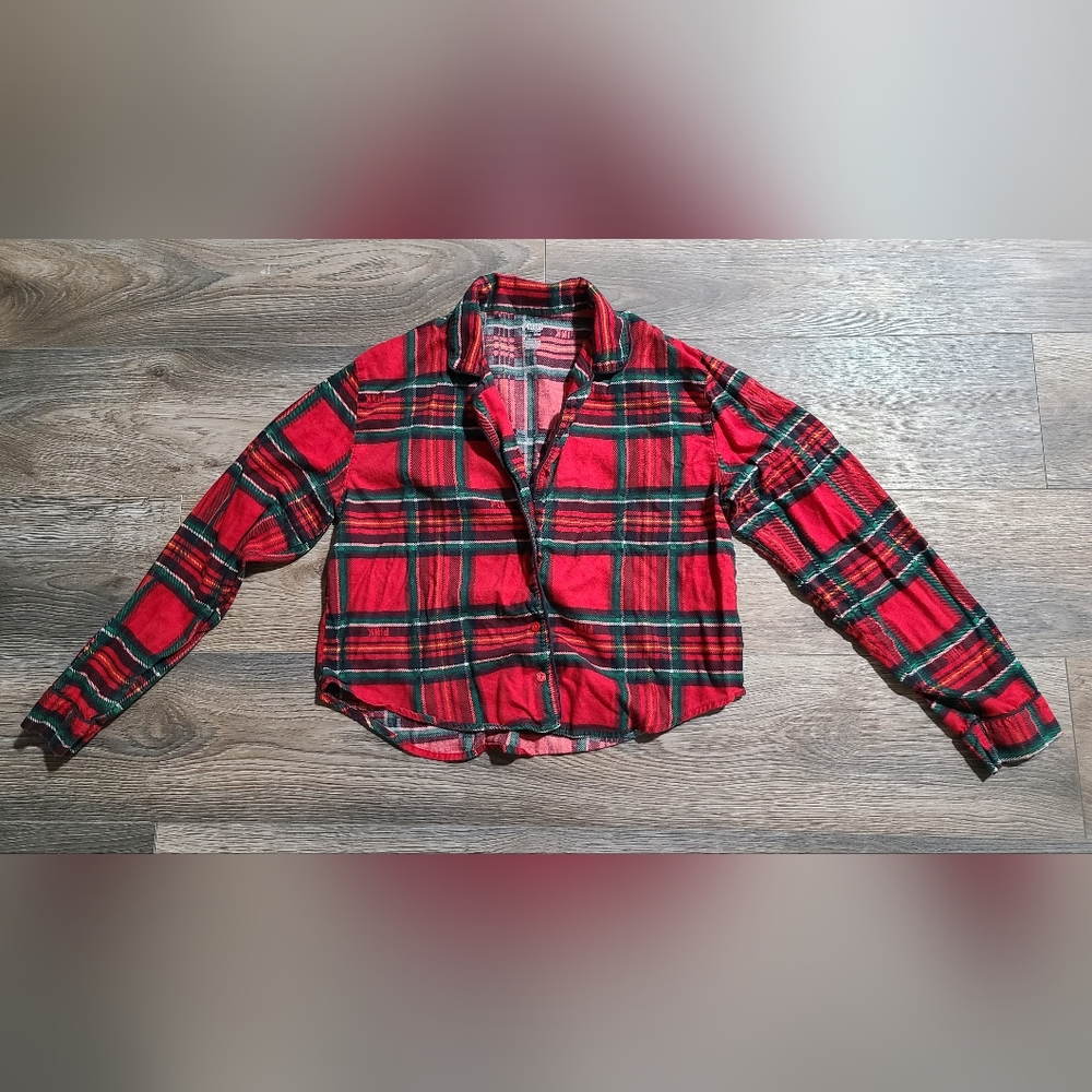 PINK Victoria's Secret sleepwear red green plaid cropped button up top Size S‎
